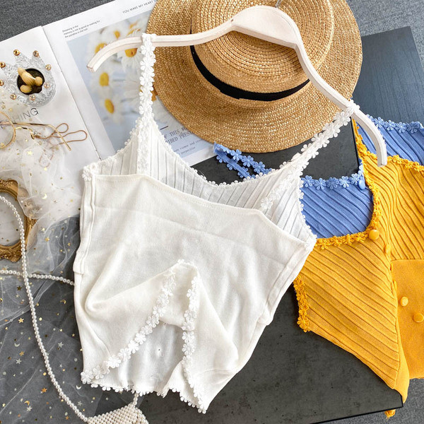 Γυναικεία μπλούζα με λουλούδια και κουμπιά