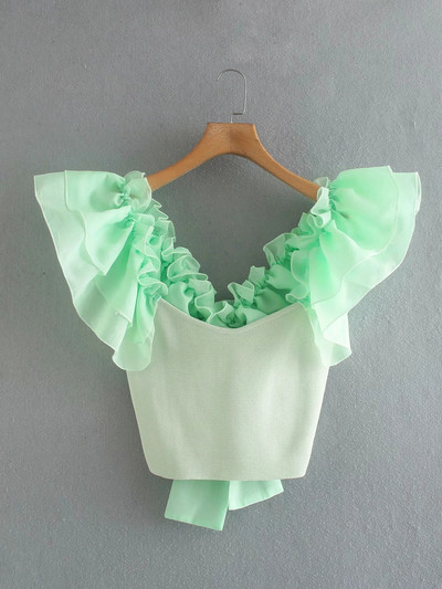 Bustiera scurta de culoare roz si maneci din tul