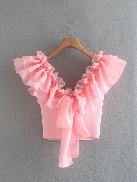 Bustiera scurta de culoare roz si maneci din tul