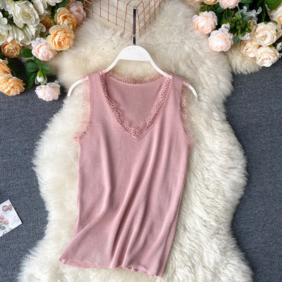 Sieviešu ikdienišķa bikses ar smailu kakla izgriezumu un mežģīnēm