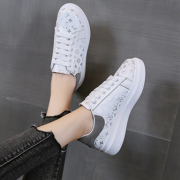 Νέο μοντέλο γυναικεία αθλητικά παπούτσια άνοιξη-φθινοπωρινά με κορδόνια σε λευκό χρώμα