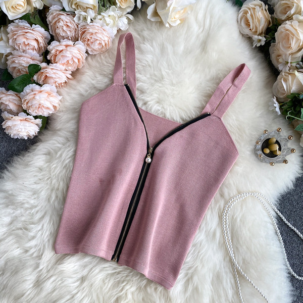 Naiste topp rihmade ja lukuga