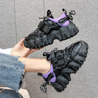 Γυναικεία αθλητικά παπούτσια κατασκευασμένα από έκο δέρμα με κορδόνια και τραχιά σόλα