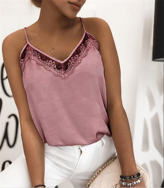 Stílusos női felső vékony pántokkal és mély nyakkivágással