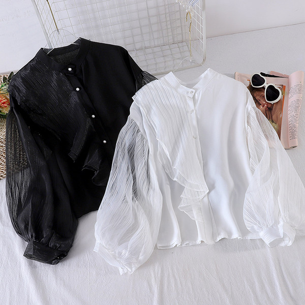 Modern női ing gombokkal és alacsony gallérral