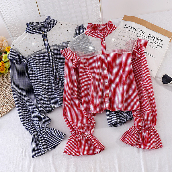 Női kockás ing gombokkal és hosszú ujjú