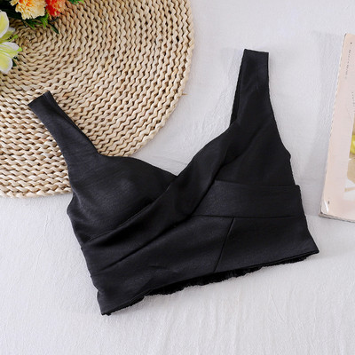 Rövid női felső rugalmas és széles pántokkal