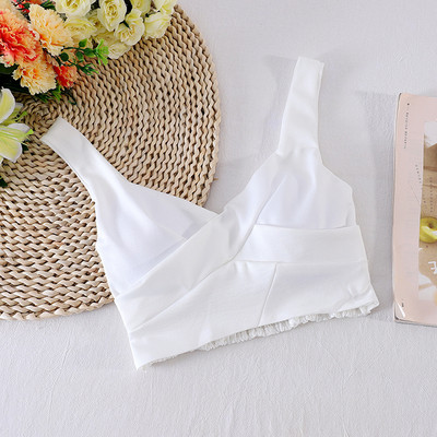 Rövid női felső rugalmas és széles pántokkal