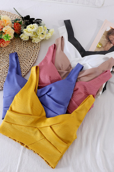 Rövid női felső rugalmas és széles pántokkal