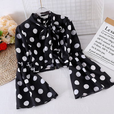 Mitmes värvitoonis paela ja lootosevarrukaga naiste särk