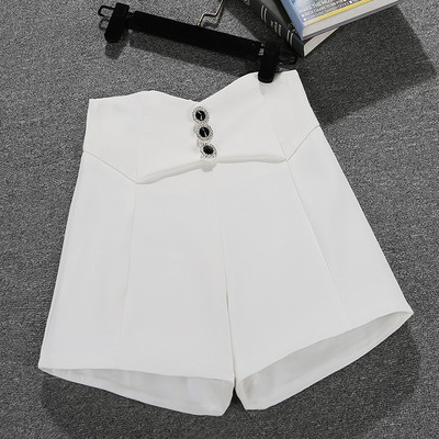 Női rövidnadrág - magas derékkal és gombokkal