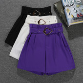 Sieviešu šorti ar jostu platu modeli