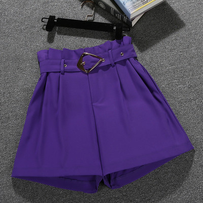 Sieviešu šorti ar jostu platu modeli