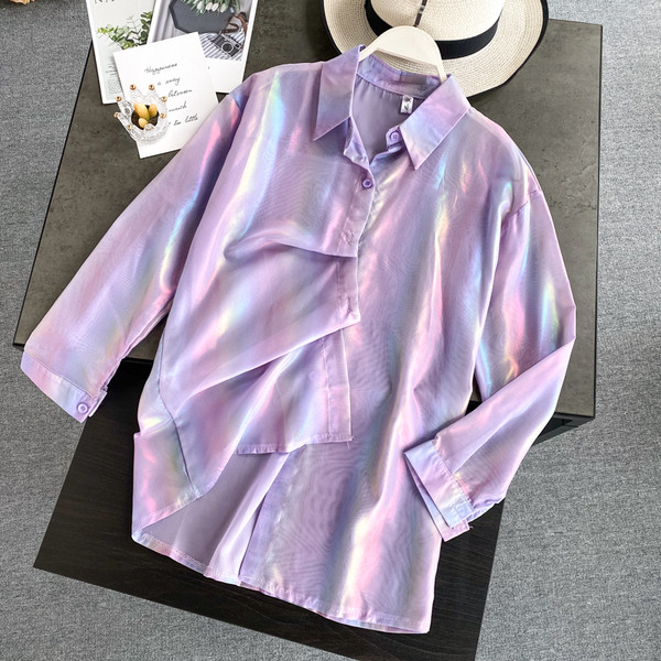 Cămașă de damă cu guler clasic și efect strălucitor