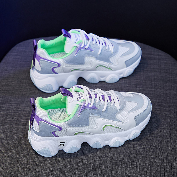 JAUNS sieviešu kedu modelis ar mežģīnēm un biezu raupju zoli