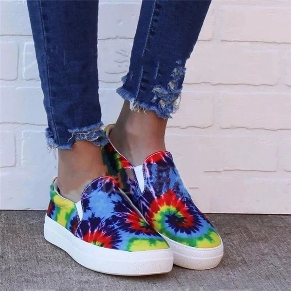 Ikdienas sieviešu kedas zaigojošās krāsās