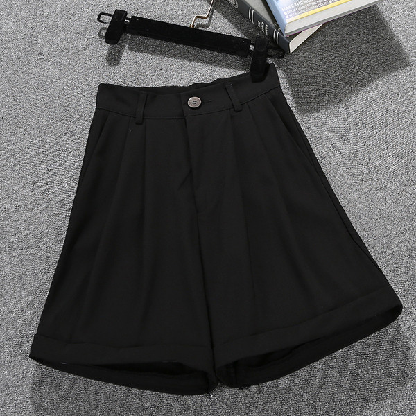 Kõrge vöökohaga vabaaja naiste lühikesed püksid – lai mudel