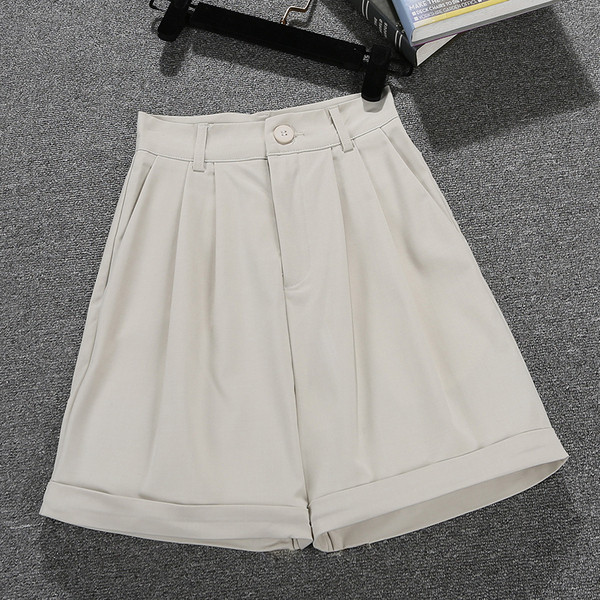 Kõrge vöökohaga vabaaja naiste lühikesed püksid – lai mudel