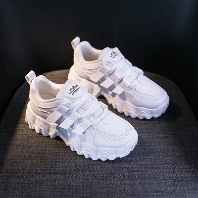 ΝΕΟ μοντέλο γυναικεία αθλητικά παπούτσια με κορδόνια και παχιά τραχιά σόλα