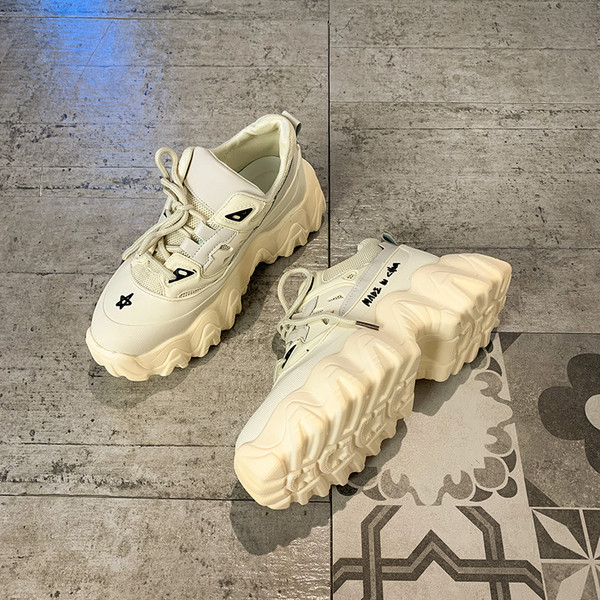 Sieviešu kedas ar rupju 6 cm platformu