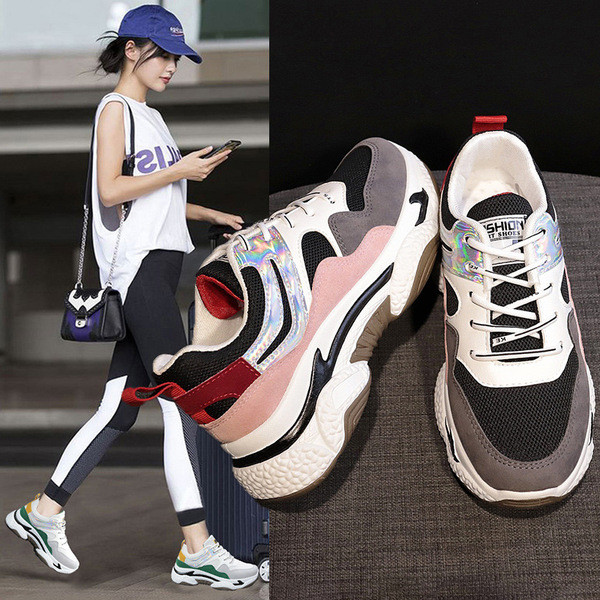 Modern női tornacipő vastag talppal és fűzővel