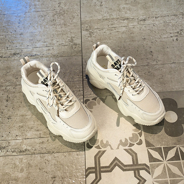 Sieviešu kedas ar šņorēm un 6 cm platformu