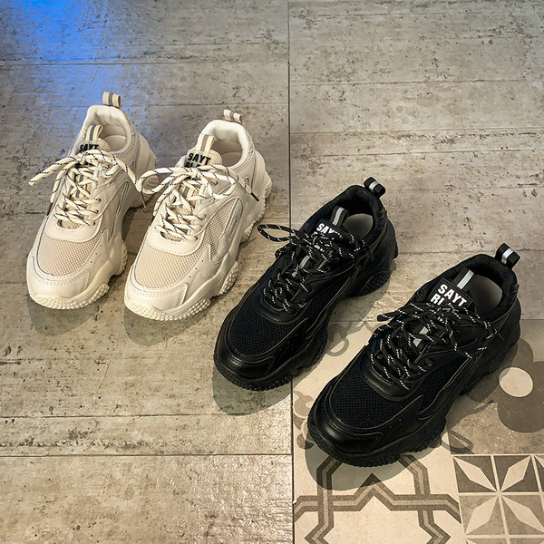 Sieviešu kedas ar šņorēm un 6 cm platformu