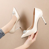 Öko bőrből készült vékony sarkú női cipő - hegyes modell