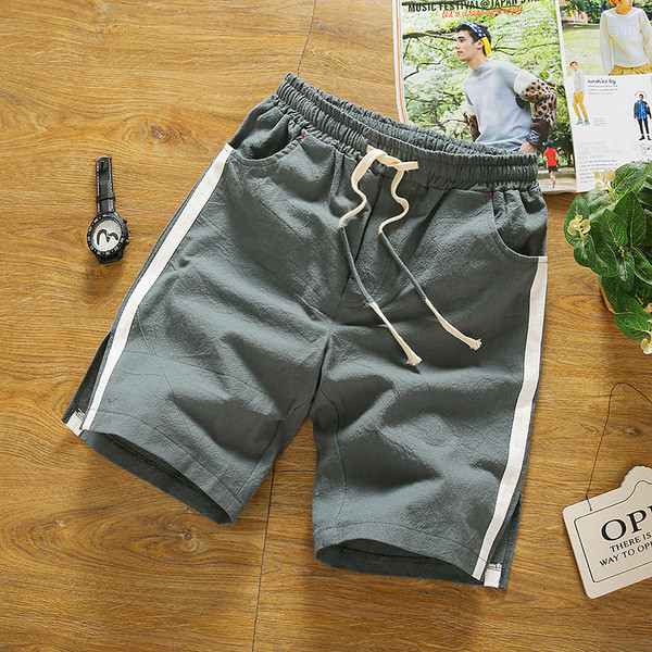 Īsi šorti ar sānu apmali un elastīgu jostasvietu