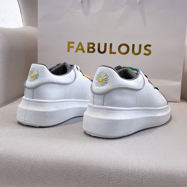 Sporta un ikdienas sieviešu kedas ar krāsainu rakstu