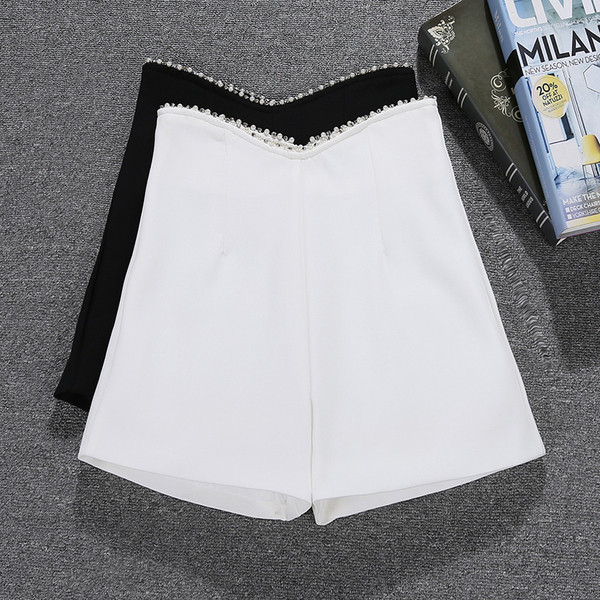 Pantaloni scurți de damă cu pietre - talie înaltă