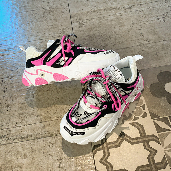 Női tornacipő 4 cm-es platformmal és fűzővel