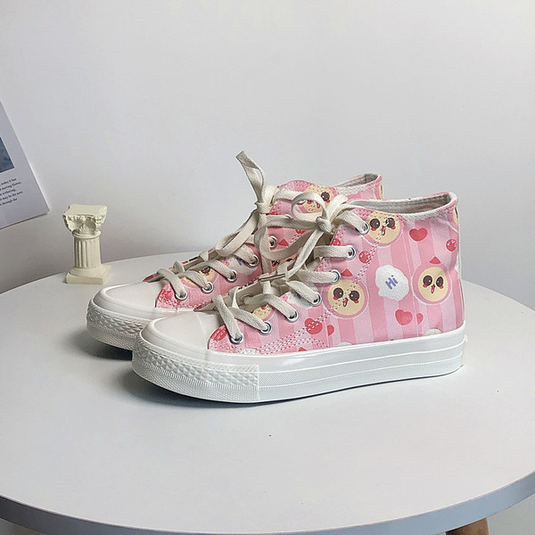 Ikdienas sieviešu kedas ar saitēm un aplikācijām