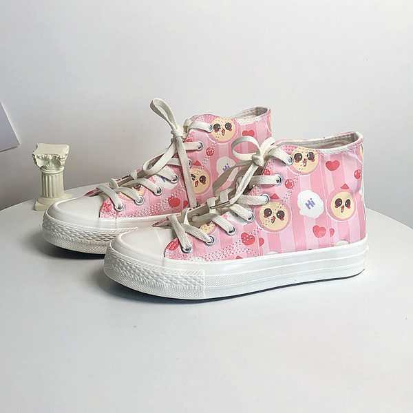 Ikdienas sieviešu kedas ar saitēm un aplikācijām