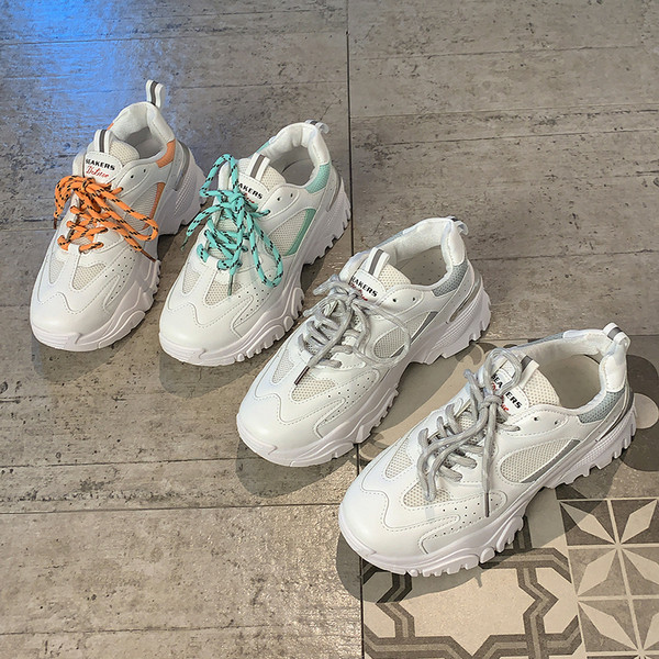 Női alkalmi tornacipő színes nyakkendőkkel