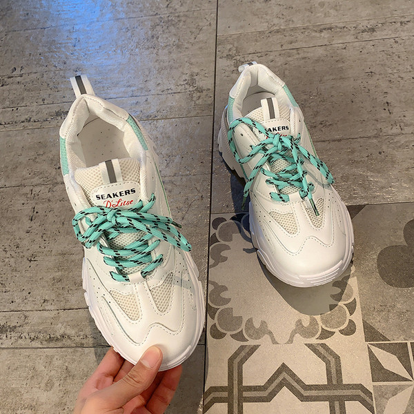 Női alkalmi tornacipő színes nyakkendőkkel