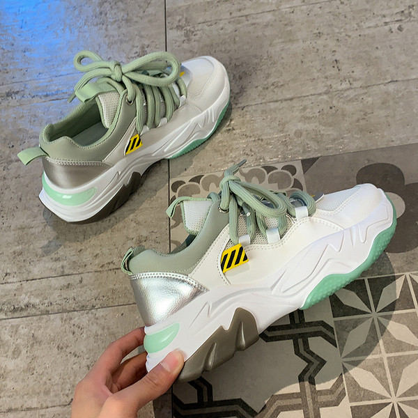 Alkalmi női tornacipő színes nyakkendőkkel