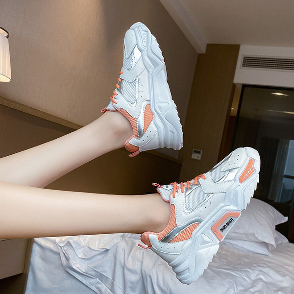 JAUNS sieviešu kedu modelis ar mežģīnēm un spīdīgu efektu