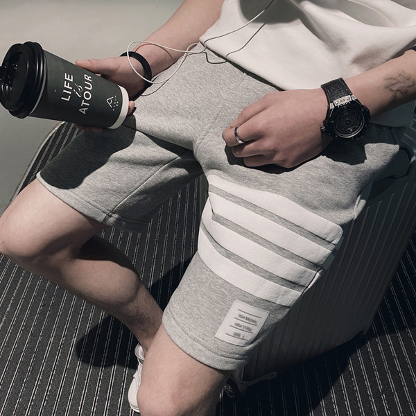 Suvised liibuvad lühikesed püksid lipsudega