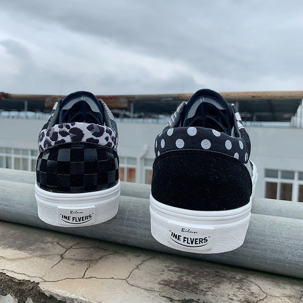 Ikdienas sieviešu kedas ar mežģīnēm melnā krāsā