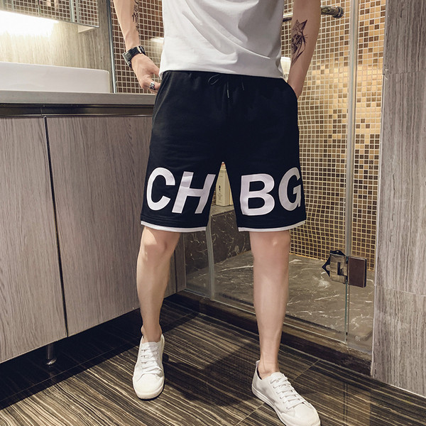 Vīriešu sporta un ikdienas šorti ar uzrakstiem