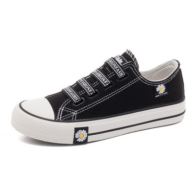 Ikdienas sieviešu kedas ar aplikācijām un izšuvumiem melnā krāsā