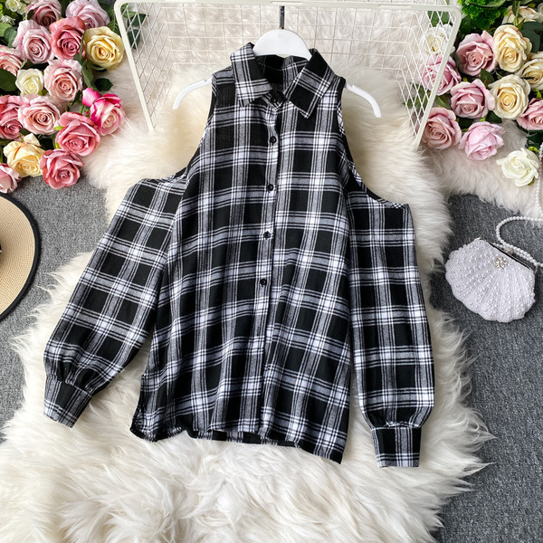 Női kockás ing csupasz vállakat fekete és piros színben