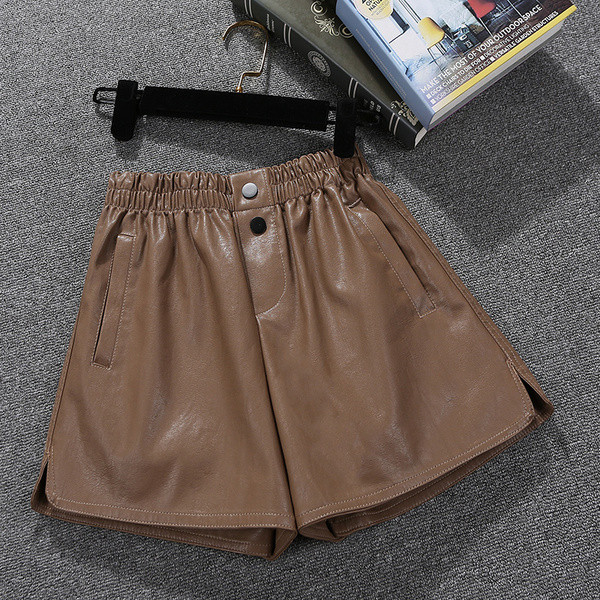 Sieviešu mākslīgās ādas šorti ar kabatām