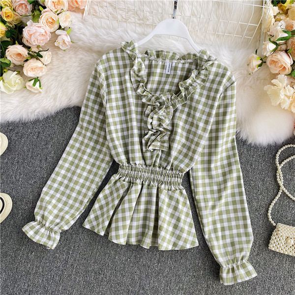 Naiste ruuduline särk elastse vöökoha ja pikkade varrukatega