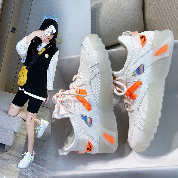 JAUNS sieviešu kedu modelis ar spīdīgu efektu un krāsainām saitēm