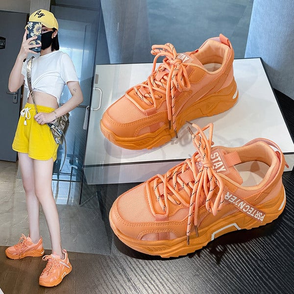 JAUNS sieviešu kedu modelis ar šņorēm un biezu zoli vairākās krāsās