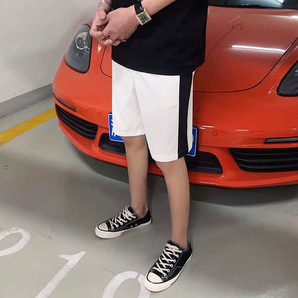 Külgäärtega lühikesed püksid