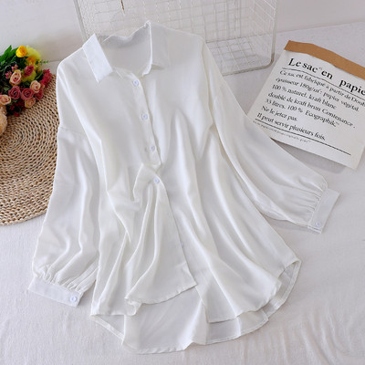 Sieviešu krekls ar klasisku apkakli un pogām