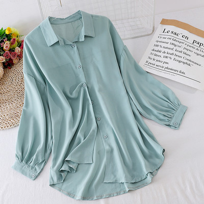 Sieviešu krekls ar klasisku apkakli un pogām